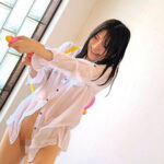 素人娘がノーブラYシャツ姿でビチョビチョ＆スケスケ水鉄砲で対決！勝てば賞金GET！負ければ即ズボ生ハメ生中出し！かけてかけてかけまくり透け乳首＆ピタッとワレメw連続生中出しでおま○こもグチョグチョ水かけ祭りww - 17