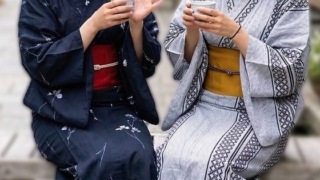 セフレ2人とハメ外し温泉旅行 恵比寿で知り合ったHカップのキレイめセラピストと結婚3年目のセックスレスママ