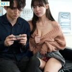 ニートのボクを心配した幼なじみの「もも」が社会復帰を賭けTTM(勃ったら負け)ゲームを提案!ドスケベBODYを駆使した過激過ぎるエロ誘惑に秒殺フル勃起のフルボッコ射精させられたボク。 桜空もも - 2