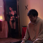 彼女のお姉さんとまさかのM性感で遭遇…超ドSプレイのくせに悪魔的笑顔と飴ムチ淫語で頭バグるほど痴女られ、射精我慢後のご褒美中出しにハマってしまった俺… 五日市芽依 - 1
