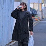作業着の下に隠されたメスの顔…男だらけの町工場で働く寡黙で孤独な溶接女子が歪んだ本性を曝け出すドM変態カミングアウトAVデビュー 桜庭かりな - 5