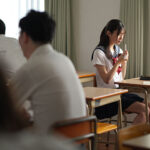 無口でおとなしい教え子のまさかのナマ乳セーラー誘惑に理性が吹き飛び何度も吐精してしまう。 雛形みくる - 2