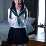 年齢の割に体の発育が遅い女子校生が未知の快楽に全身を震わせてアクメする媚薬漬け成長促進 南日菜乃 - 1