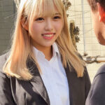 素人男女モニタリングAV!出張先のホテルで上司と部下が相部屋チャレンジ!あんちゃんとうるはちゃん - 7