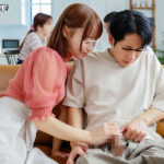 『大丈夫！絶対バレないって！』『中に出してもいいよ！』危険度MAX小悪魔義妹が両親の目の前でスカート内ちょいハメSEX！突然出来た義妹は見た目は真面目！でも実は超エッチな小悪魔女子だった！親が目の前にいるにもかかわらず色々な場所でスカートの中で… - 3